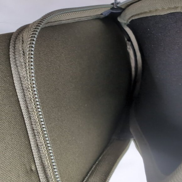 Ratpack 2.0 Emerald Water Bottle Sleeve Bag Shoulder Strap Up to 40 Oz. Bottle - Picture 5 of 7